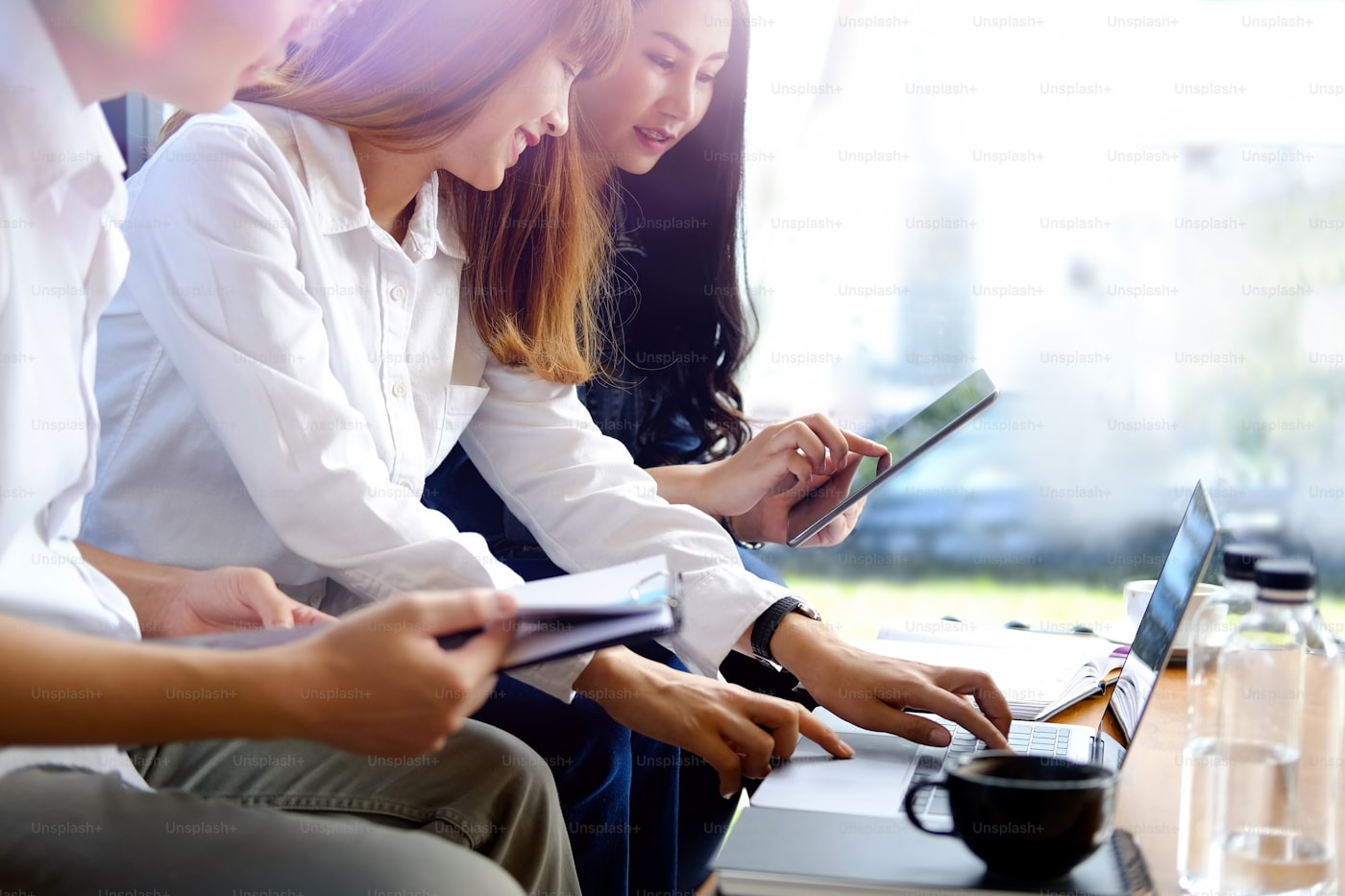 A global financial group turns senior expertise into a retention engine